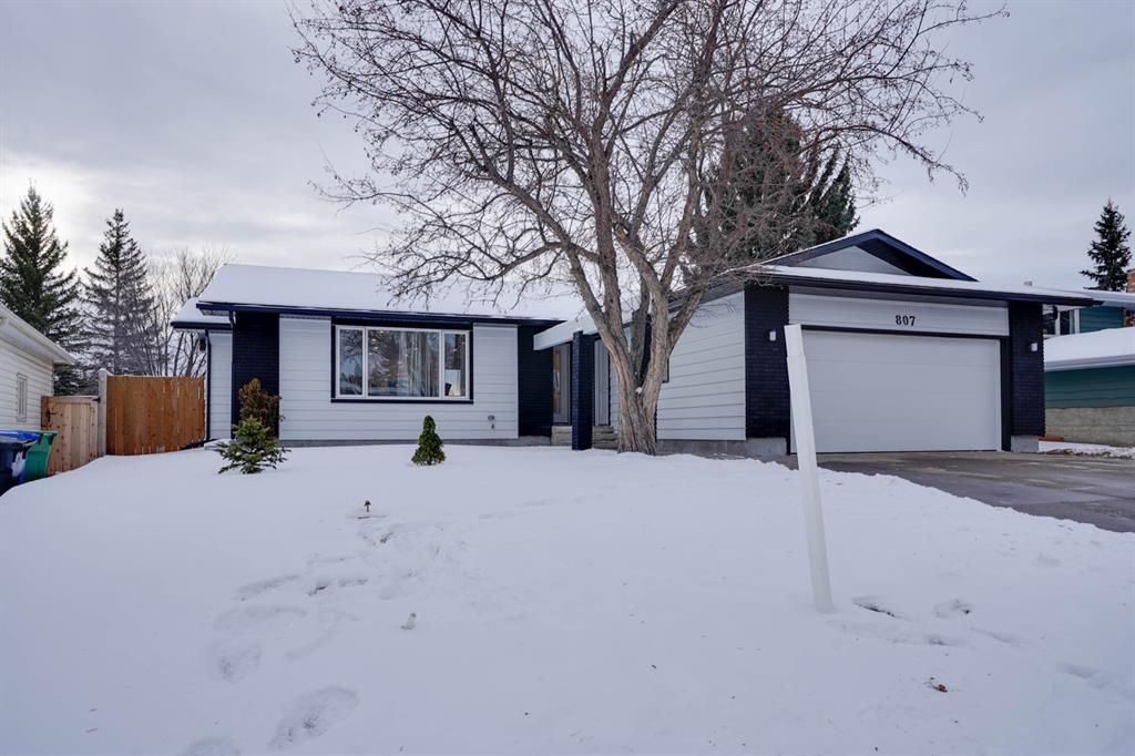 I have sold a property at 807 Cannell ROAD SW in Calgary
